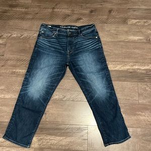 Men’s American eagle airflex + temp tech jeans athletic straight